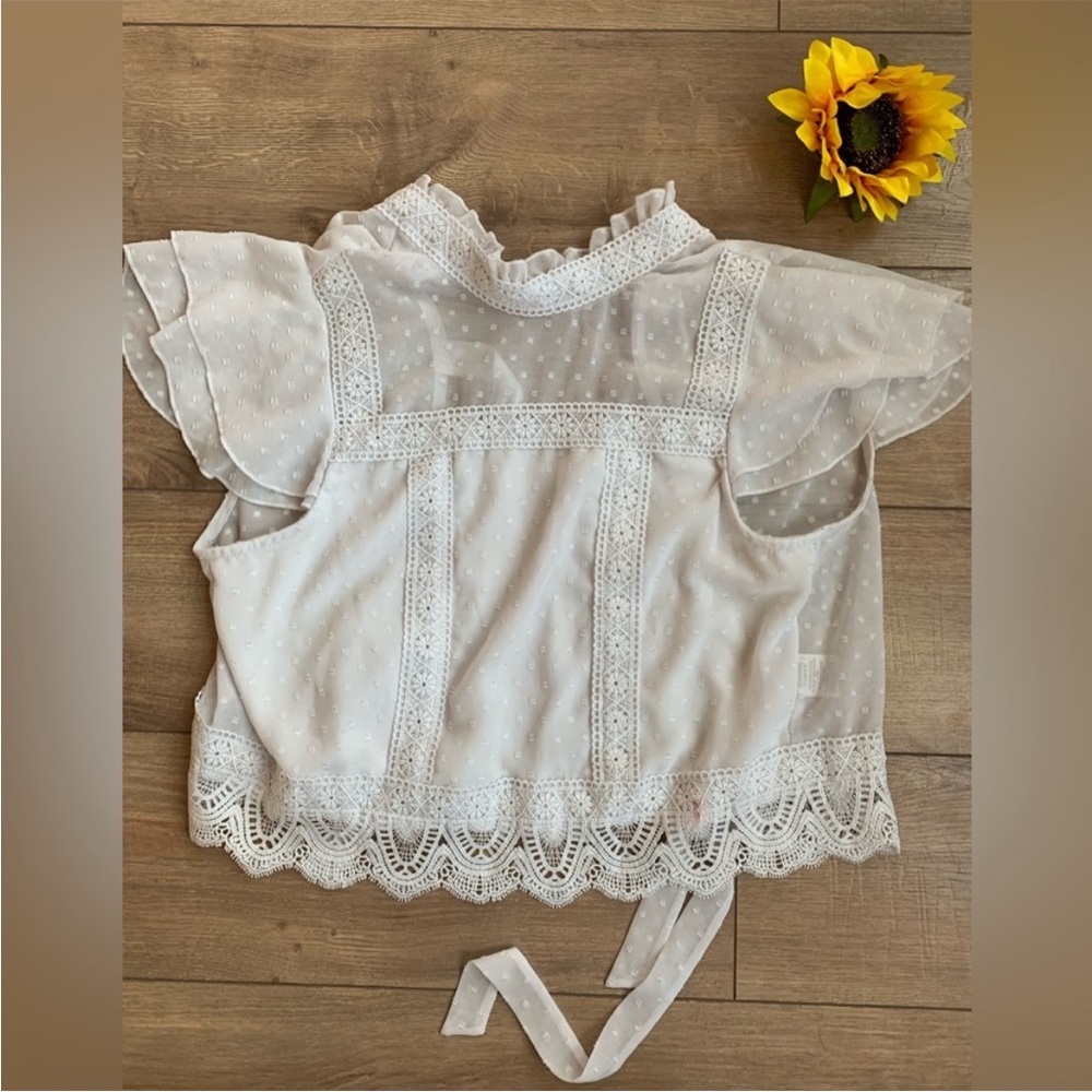Mi Ami tie up back blouse size large